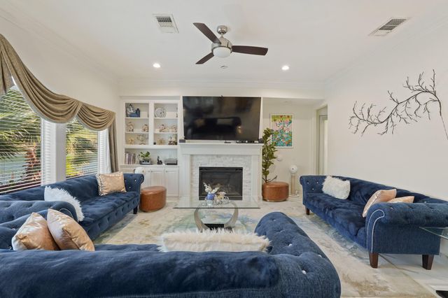 5 Camden Ct, Sugar Land, TX 77479