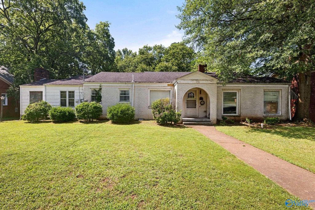210 Marsheutz Avenue SE, Huntsville, AL 35801