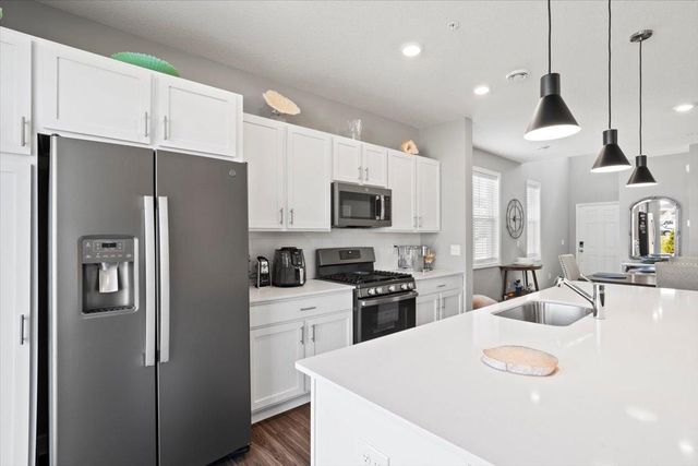 1801 Arbor Lane, Carver, MN 55315