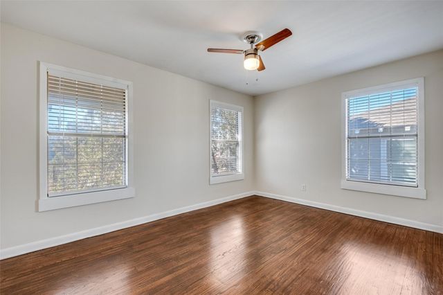 304 N Montreal Avenue 306, Dallas, TX 75208
