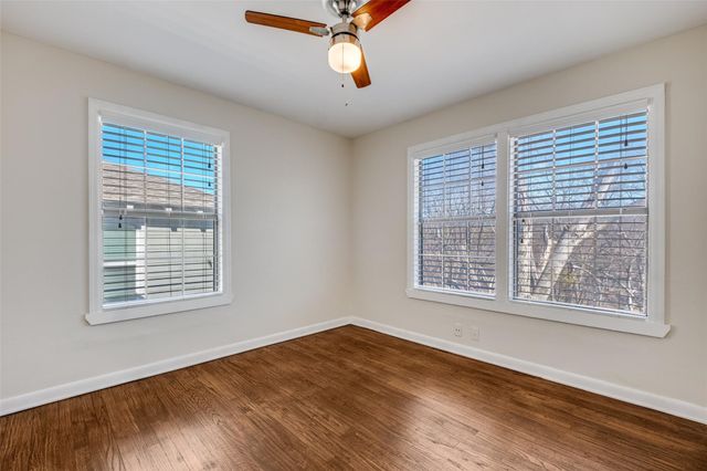 304 N Montreal Avenue 306, Dallas, TX 75208