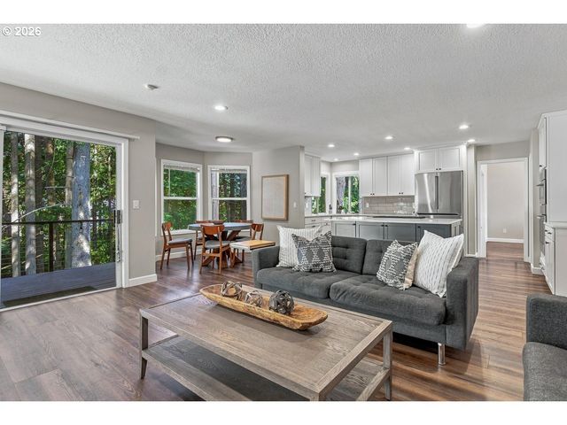 9765 Sw 163RD Ave, Beaverton, OR 97007