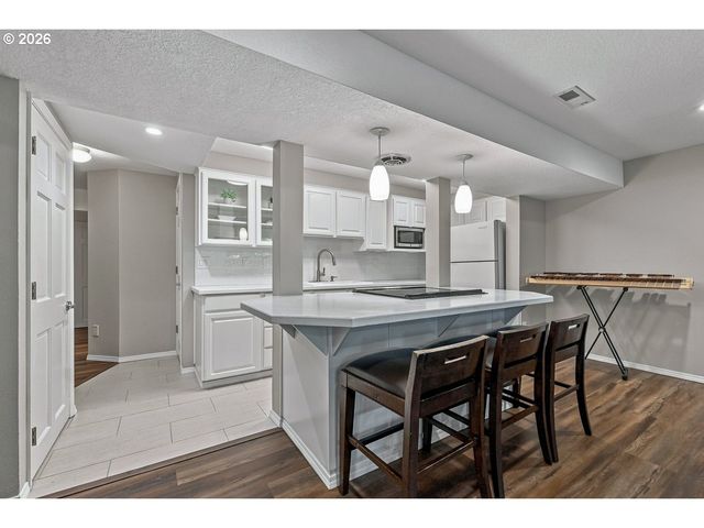 9765 Sw 163RD Ave, Beaverton, OR 97007
