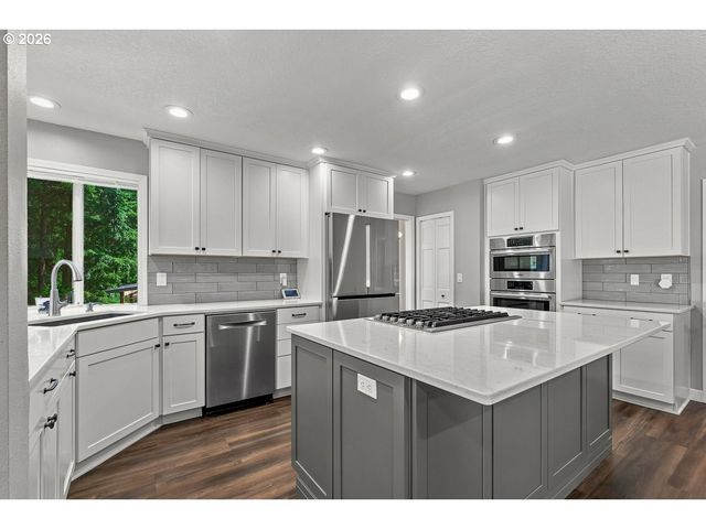 9765 Sw 163RD Ave, Beaverton, OR 97007