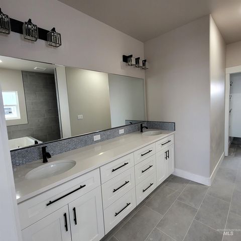 962 Canal Street, Twin Falls, ID 83301