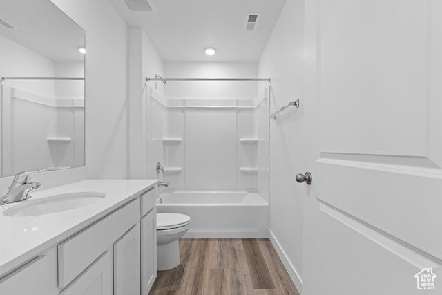 3318 E DUNGEON DR, Washington, UT 84780