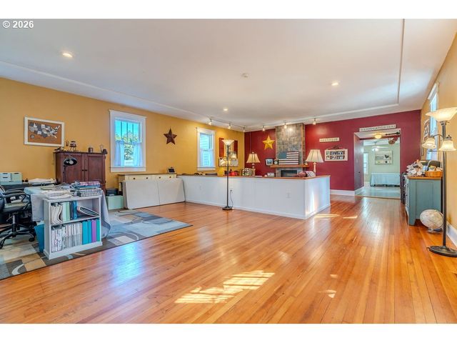 824 Nw MIGNONETTE Ave, Gresham, OR 97030