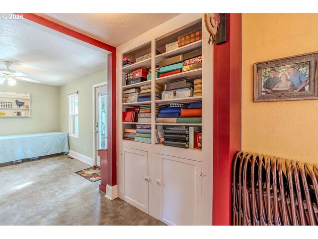 824 Nw MIGNONETTE Ave, Gresham, OR 97030