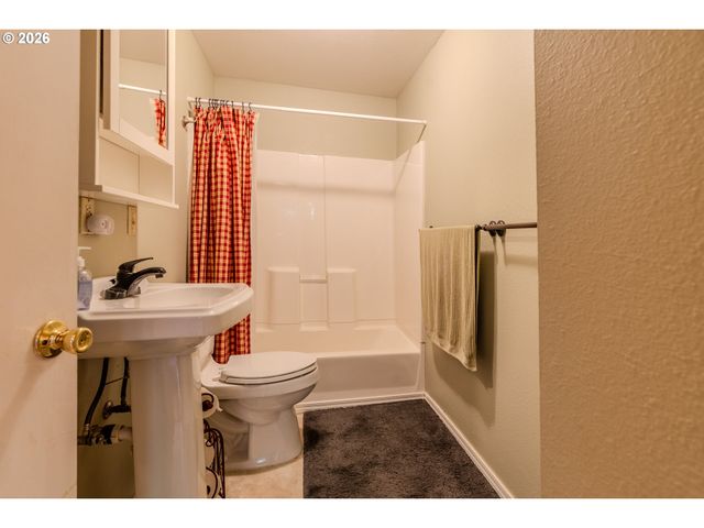 824 Nw MIGNONETTE Ave, Gresham, OR 97030