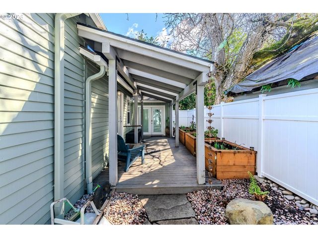 824 Nw MIGNONETTE Ave, Gresham, OR 97030