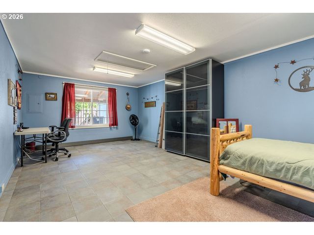 824 Nw MIGNONETTE Ave, Gresham, OR 97030