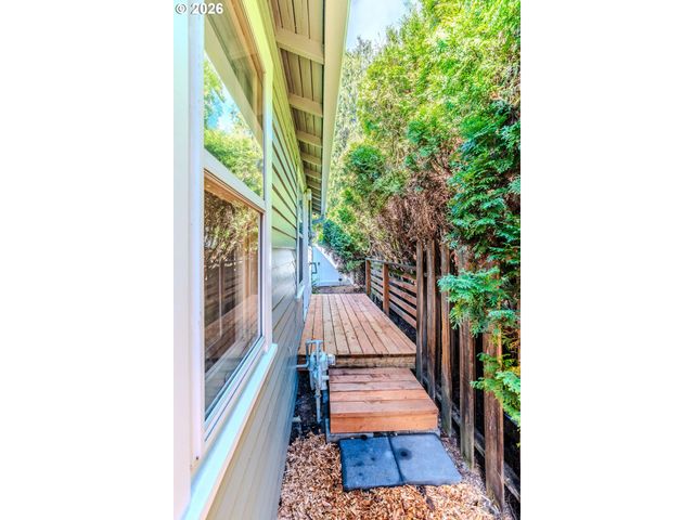 824 Nw MIGNONETTE Ave, Gresham, OR 97030