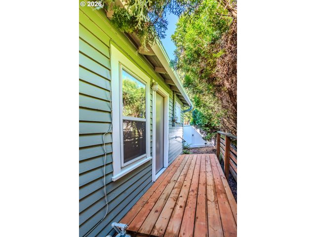 824 Nw MIGNONETTE Ave, Gresham, OR 97030