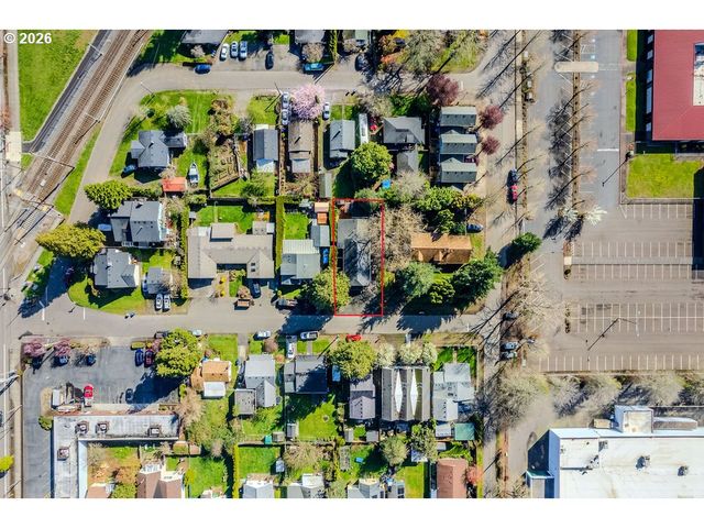 824 Nw MIGNONETTE Ave, Gresham, OR 97030