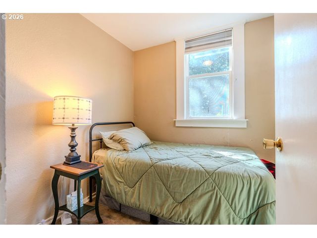 824 Nw MIGNONETTE Ave, Gresham, OR 97030