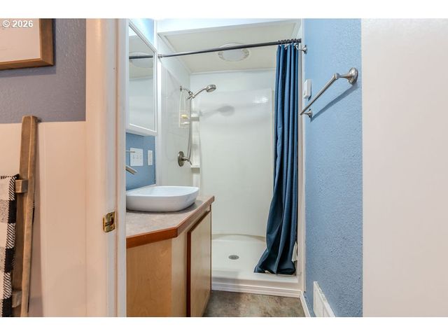 824 Nw MIGNONETTE Ave, Gresham, OR 97030