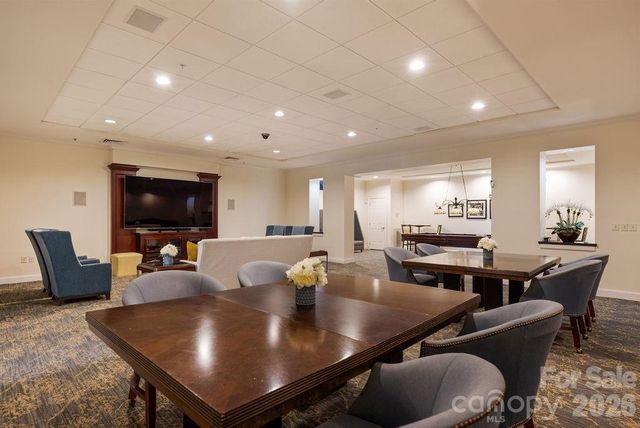 300 W 5th Street 446, Charlotte, NC 28202