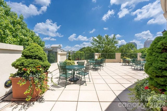 300 W 5th Street 446, Charlotte, NC 28202