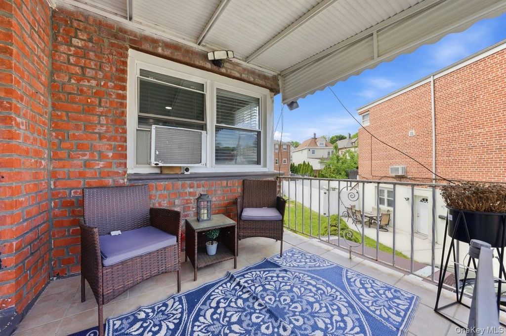 17 Abner Place, Yonkers, NY 10704 — photo 4