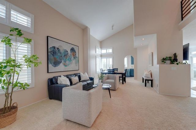 11250 Caminito Aclara, San Diego, CA 92126