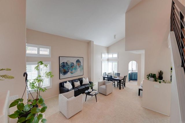 11250 Caminito Aclara, San Diego, CA 92126
