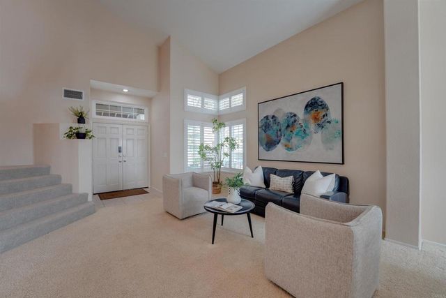 11250 Caminito Aclara, San Diego, CA 92126