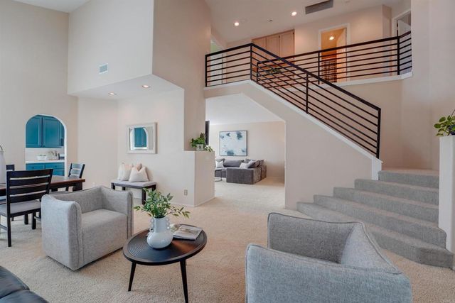 11250 Caminito Aclara, San Diego, CA 92126
