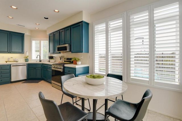 11250 Caminito Aclara, San Diego, CA 92126