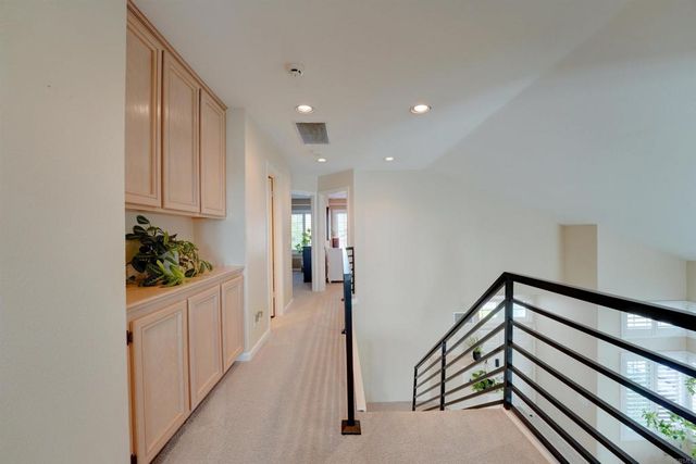 11250 Caminito Aclara, San Diego, CA 92126