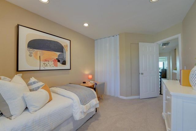 11250 Caminito Aclara, San Diego, CA 92126