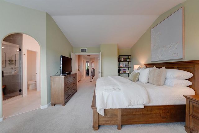 11250 Caminito Aclara, San Diego, CA 92126