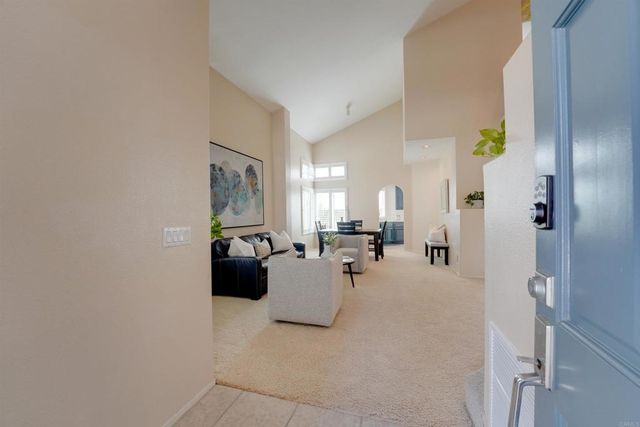 11250 Caminito Aclara, San Diego, CA 92126