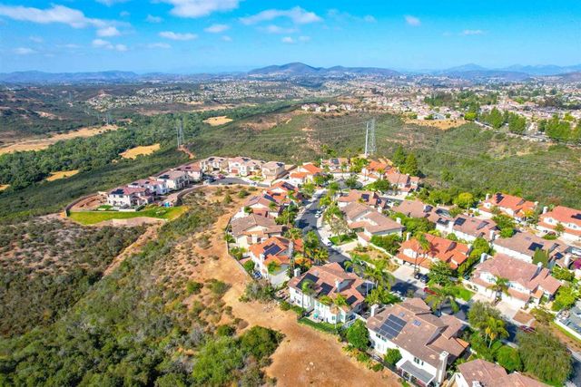 11250 Caminito Aclara, San Diego, CA 92126