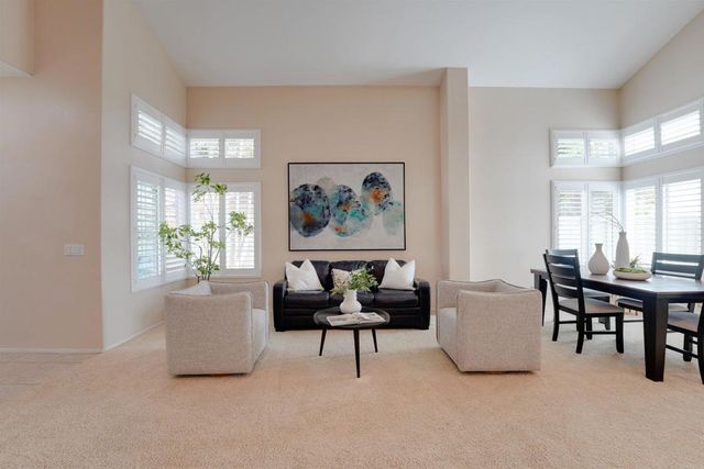 11250 Caminito Aclara, San Diego, CA 92126