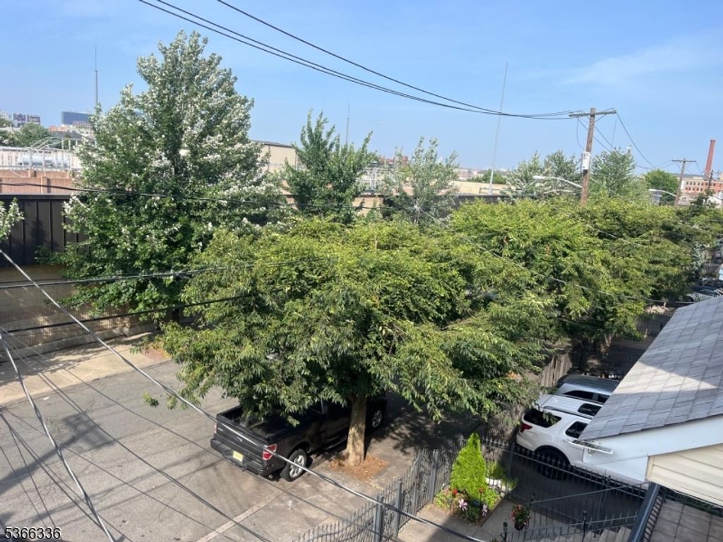 27 Camp St 3, Newark City, NJ 07102