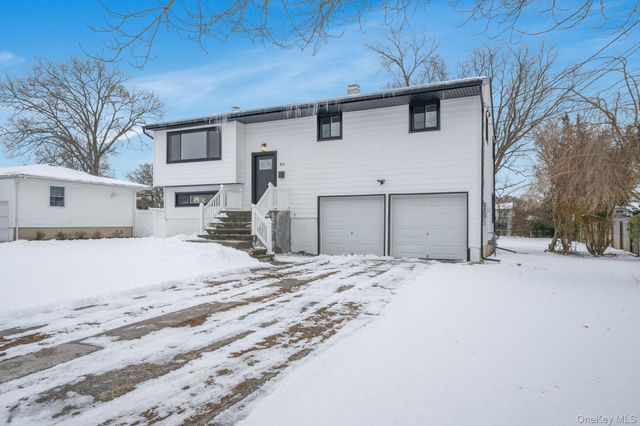 104 Harrisburg Street, Bay Shore, NY 11706