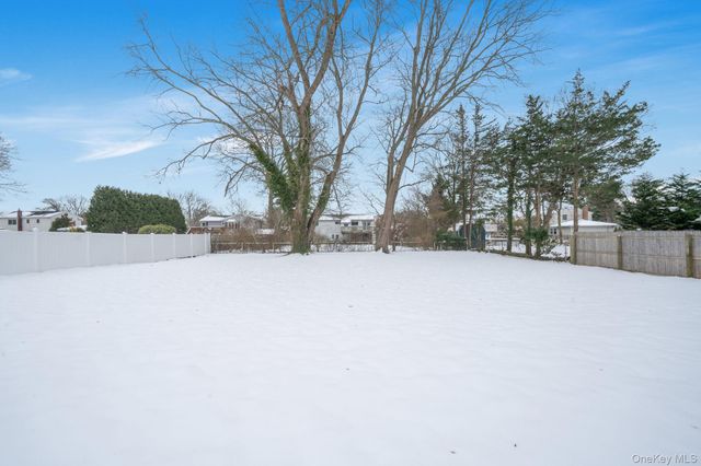 104 Harrisburg Street, Bay Shore, NY 11706