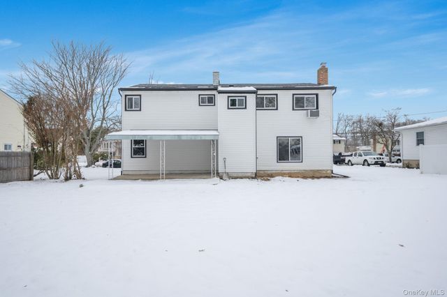 104 Harrisburg Street, Bay Shore, NY 11706