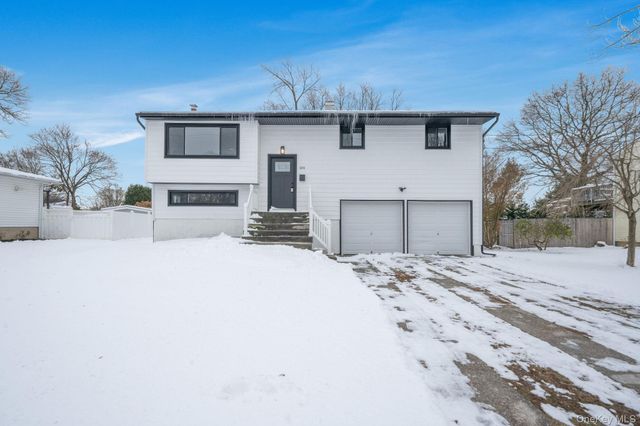 104 Harrisburg Street, Bay Shore, NY 11706