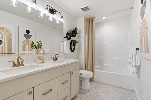 1570 Kinsale St, Middleton, ID 83644