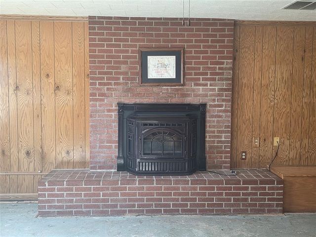 109 W Vandament Avenue, Yukon, OK 73099