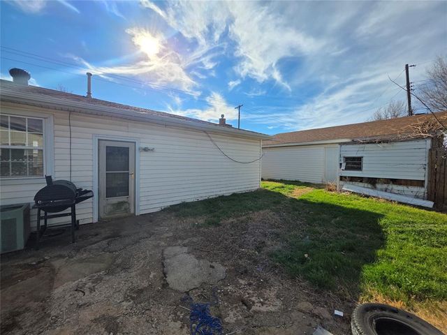 109 W Vandament Avenue, Yukon, OK 73099