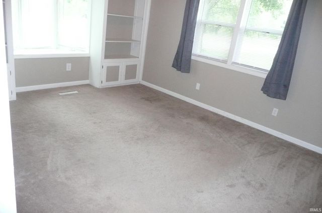 2057 Riverside Drive, South Bend, IN 46616