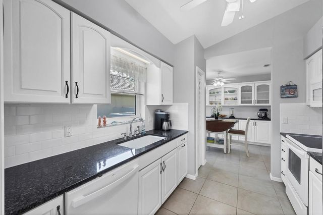 10 WINDWARD COURT, Placida, FL 33946