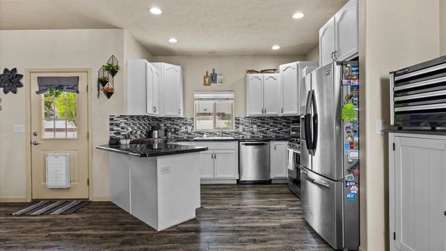 193 Winter Hawk Drive, Grand Junction, CO 81503