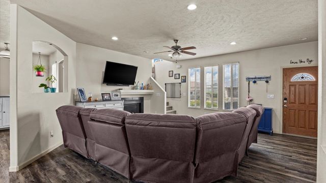 193 Winter Hawk Drive, Grand Junction, CO 81503