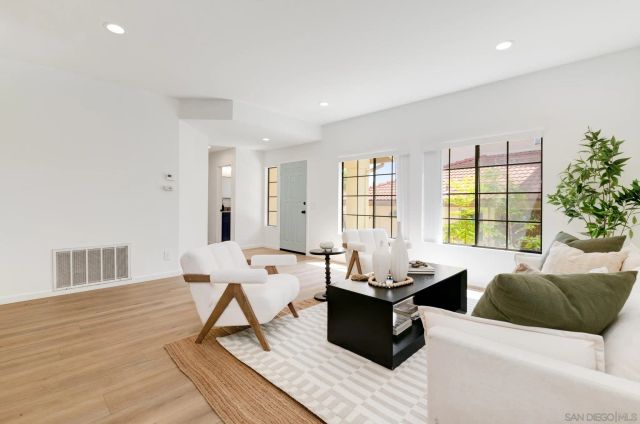 721 Summersong Ln, Encinitas, CA 92024