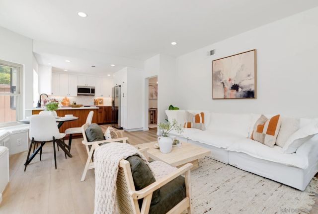 721 Summersong Ln, Encinitas, CA 92024