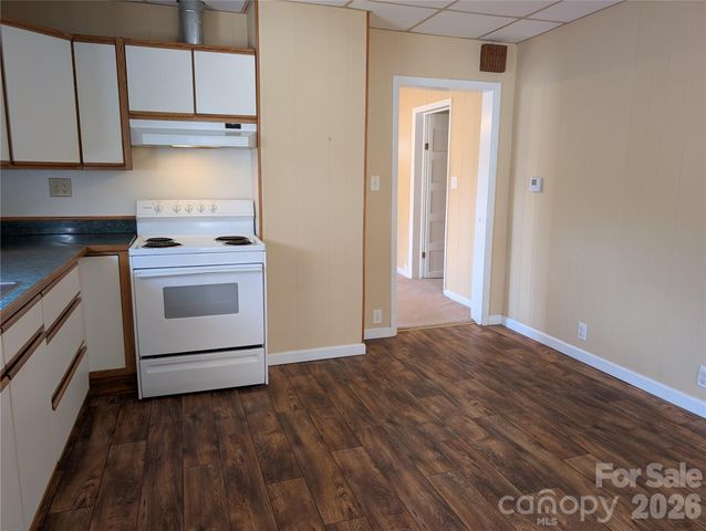 633 S Eastway Drive, Troutman, NC 28166