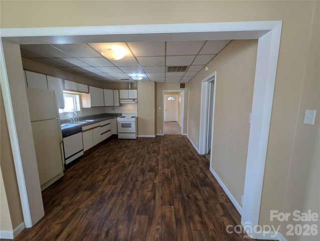 633 S Eastway Drive, Troutman, NC 28166